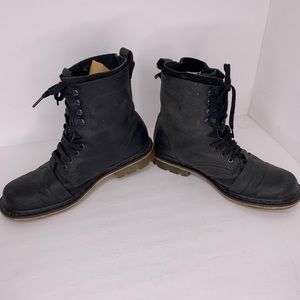 Dr. Martens Pier Leather Boots 13337001